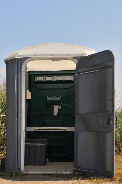 Best Portable restroom trailer rental  in Gardende, AL